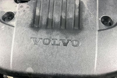 2023 Volvo XC60 B5 Ultimate Bright Theme