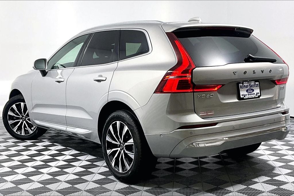 2023 Volvo XC60 B5 Plus Bright Theme