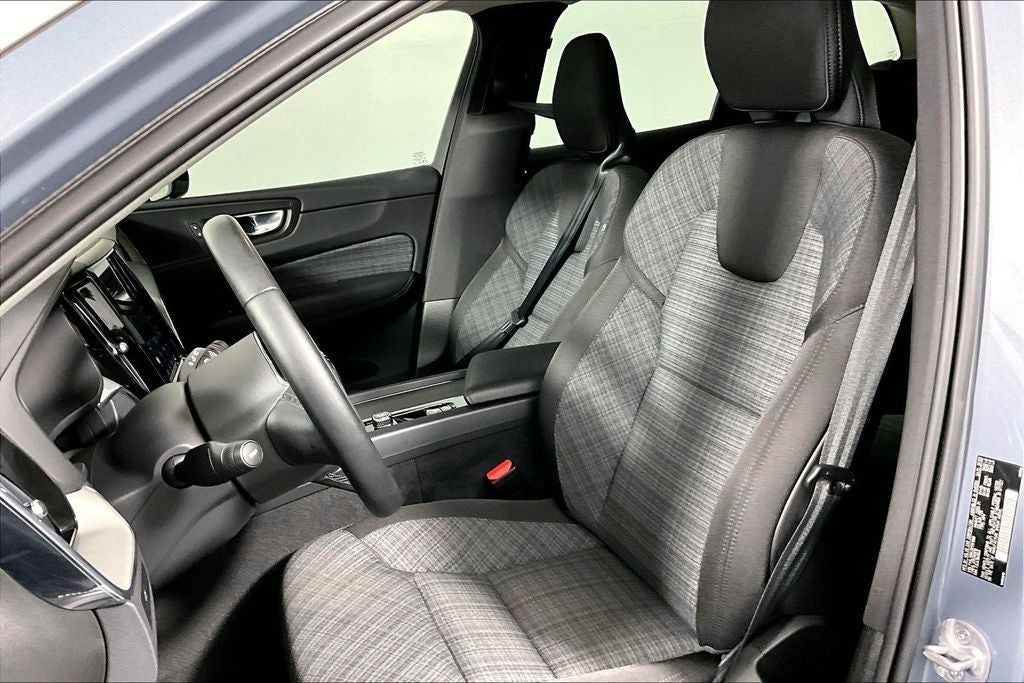 2024 Volvo XC60 B5 Core