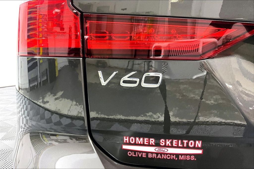 2025 Volvo V60 Cross Country B5 Plus