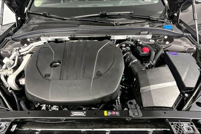 2025 Volvo V60 Cross Country B5 Plus