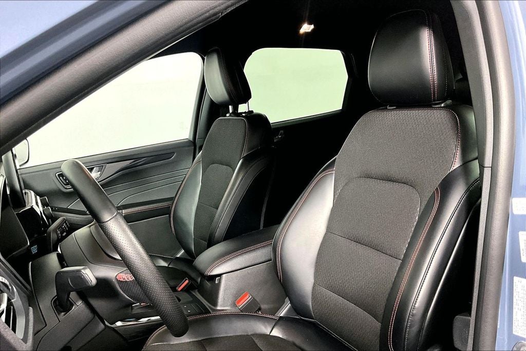 2025 Ford Escape ST-Line - Photo 25