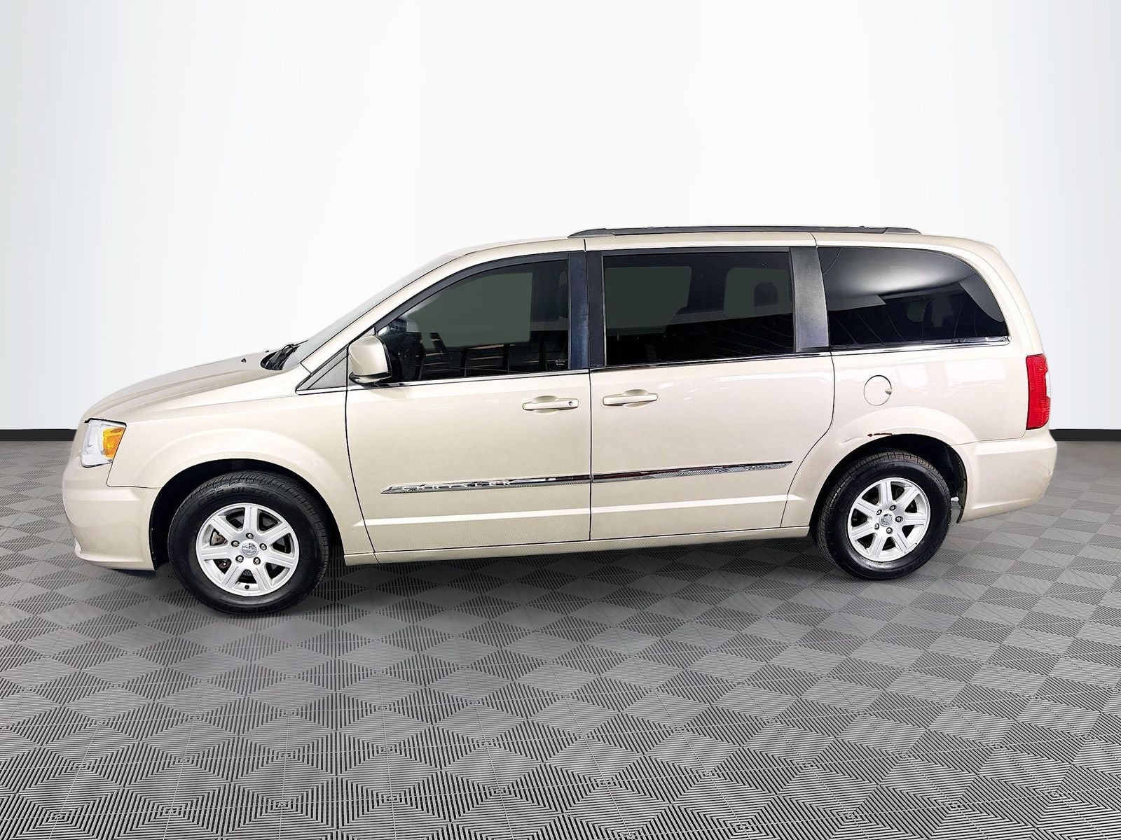 2012 Chrysler Town & Country Touring