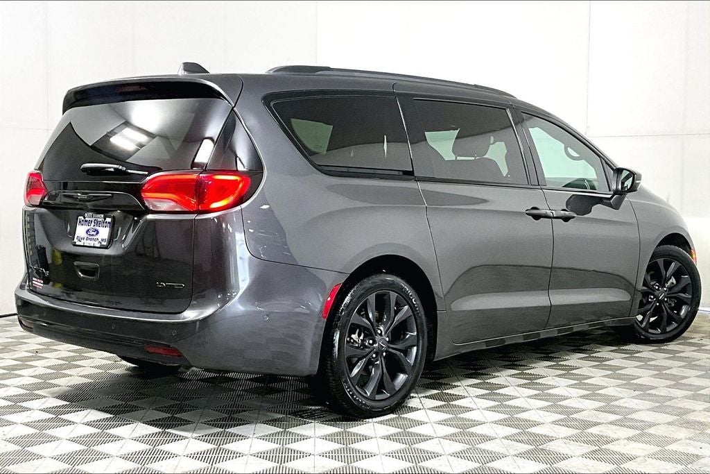 2020 Chrysler Pacifica Limited