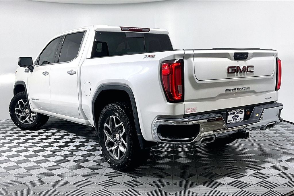 2024 GMC Sierra 1500 SLT - Photo 11