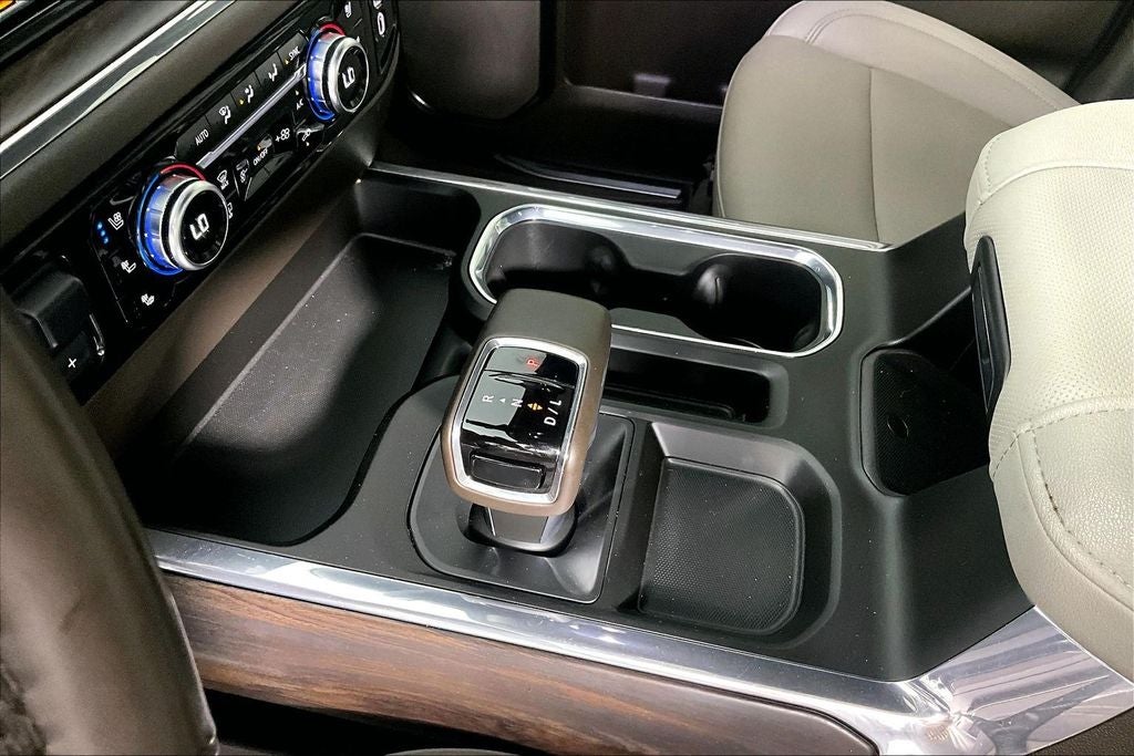 2024 GMC Sierra 1500 SLT - Photo 17