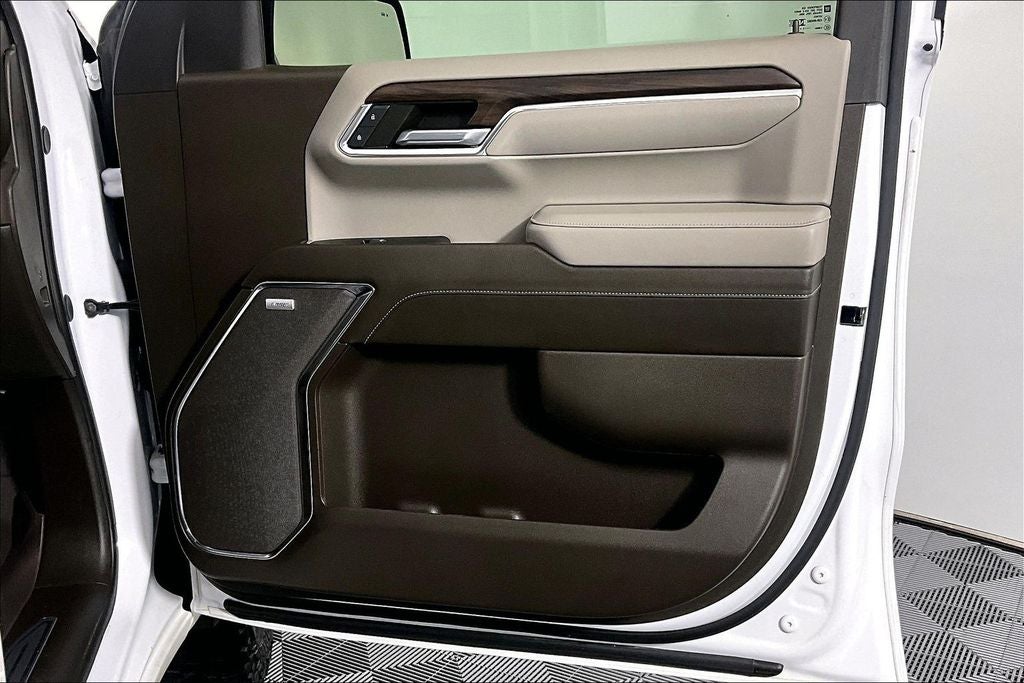 2024 GMC Sierra 1500 SLT - Photo 24