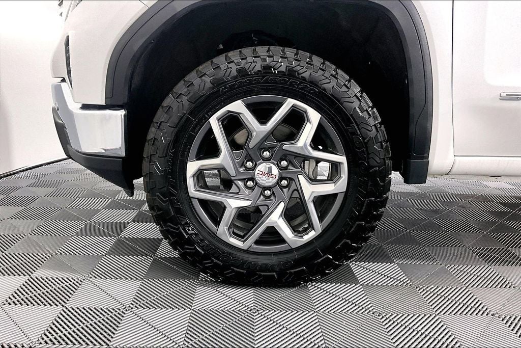 2024 GMC Sierra 1500 SLT - Photo 8