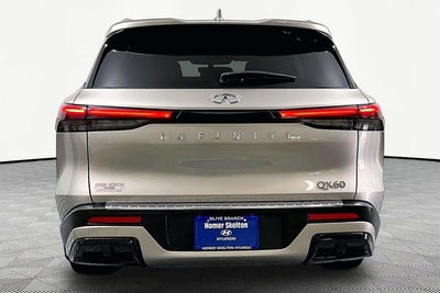 2023 INFINITI QX60 LUXE