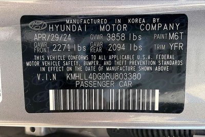 2024 Hyundai Elantra SE