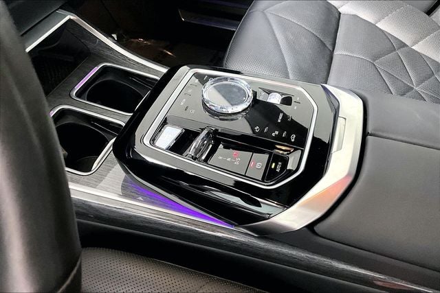 2023 BMW 7 Series 740i