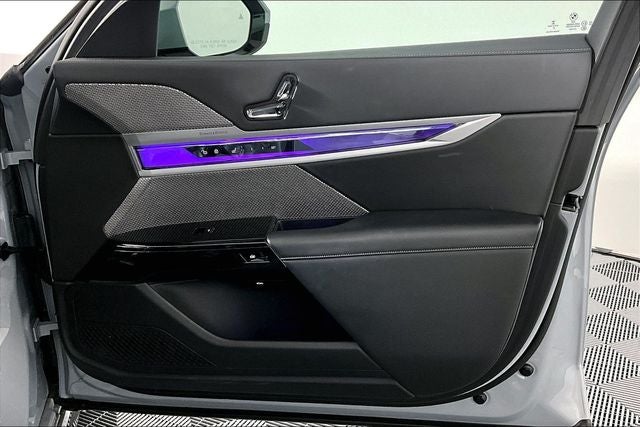 2023 BMW 7 Series 740i