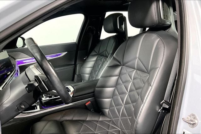 2023 BMW 7 Series 740i