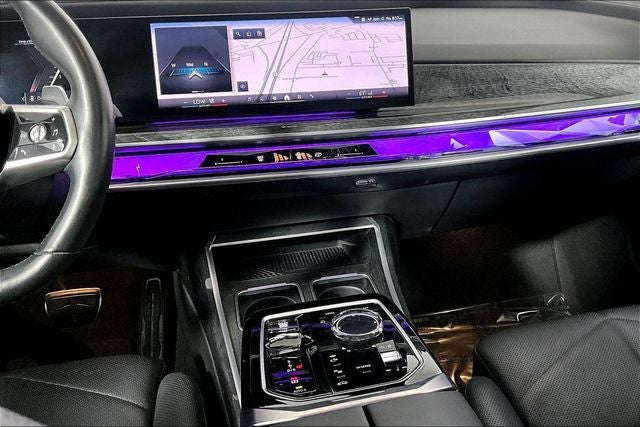 2023 BMW 7 Series 740i