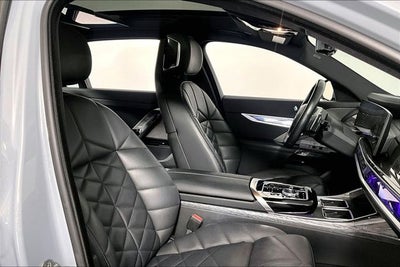 2023 BMW 7 Series 740i