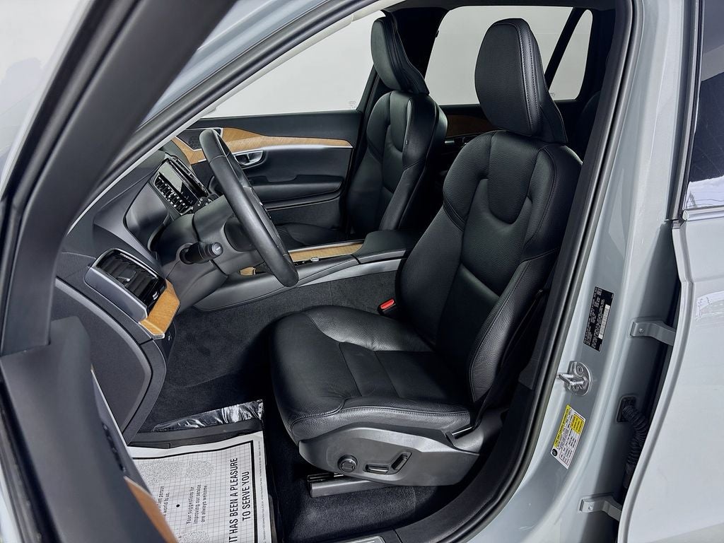 2024 Volvo XC90 B6 Plus Bright Theme