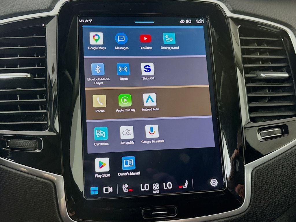 2024 Volvo XC90 B6 Plus Bright Theme