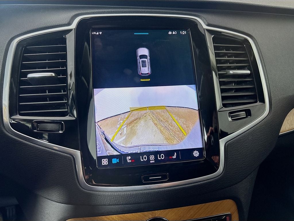2024 Volvo XC90 B6 Plus Bright Theme