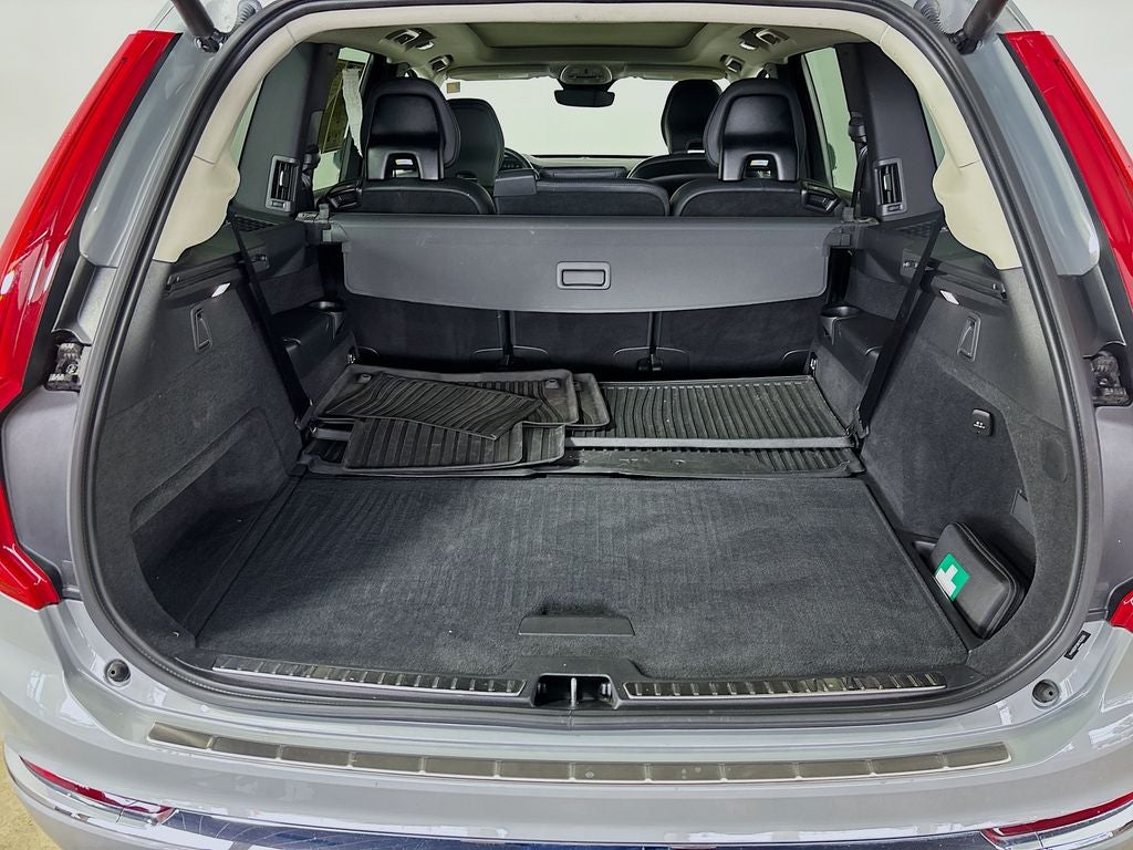 2024 Volvo XC90 B6 Plus Bright Theme