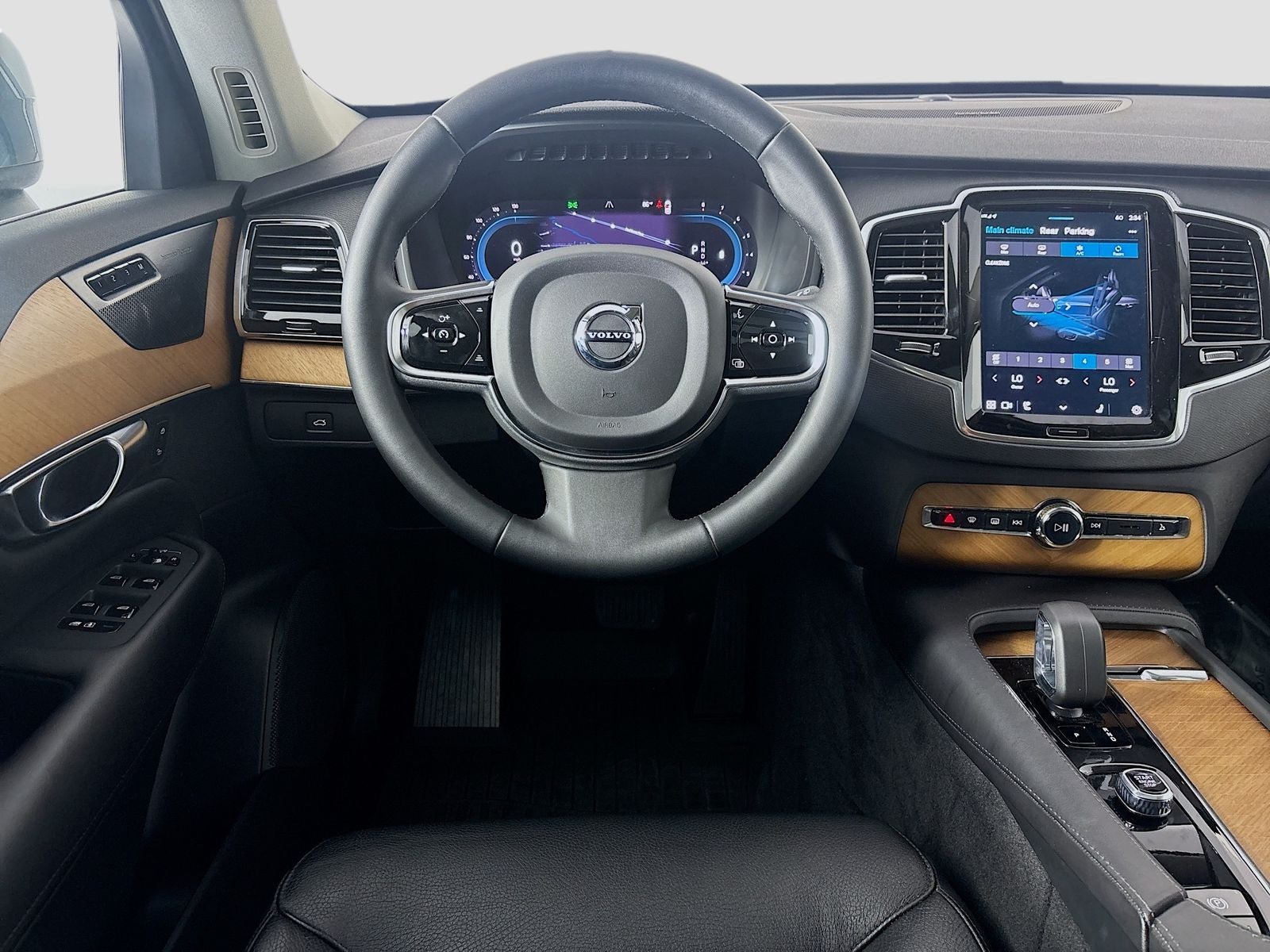 2023 Volvo XC90 B6 Plus 7-Seater