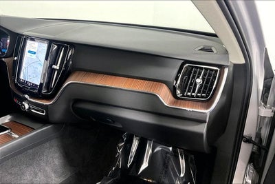2023 Volvo XC60 B5 Plus Bright Theme