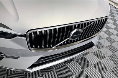 2023 Volvo XC60 B5 Plus Bright Theme