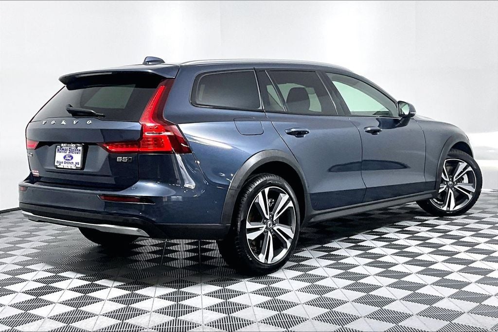 2025 Volvo V60 Cross Country Plus - Photo 12