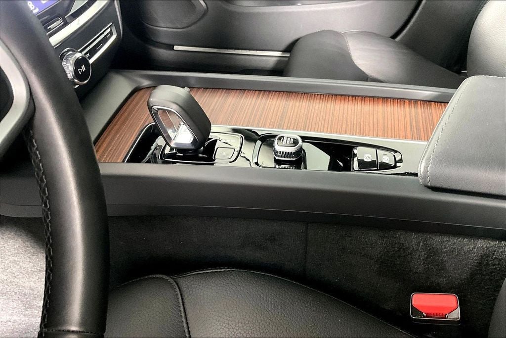 2025 Volvo V60 Cross Country Plus - Photo 17