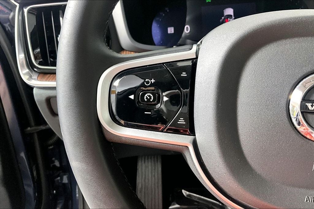 2025 Volvo V60 Cross Country Plus - Photo 18