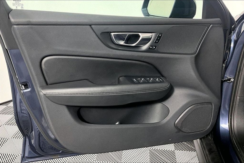 2025 Volvo V60 Cross Country Plus - Photo 23
