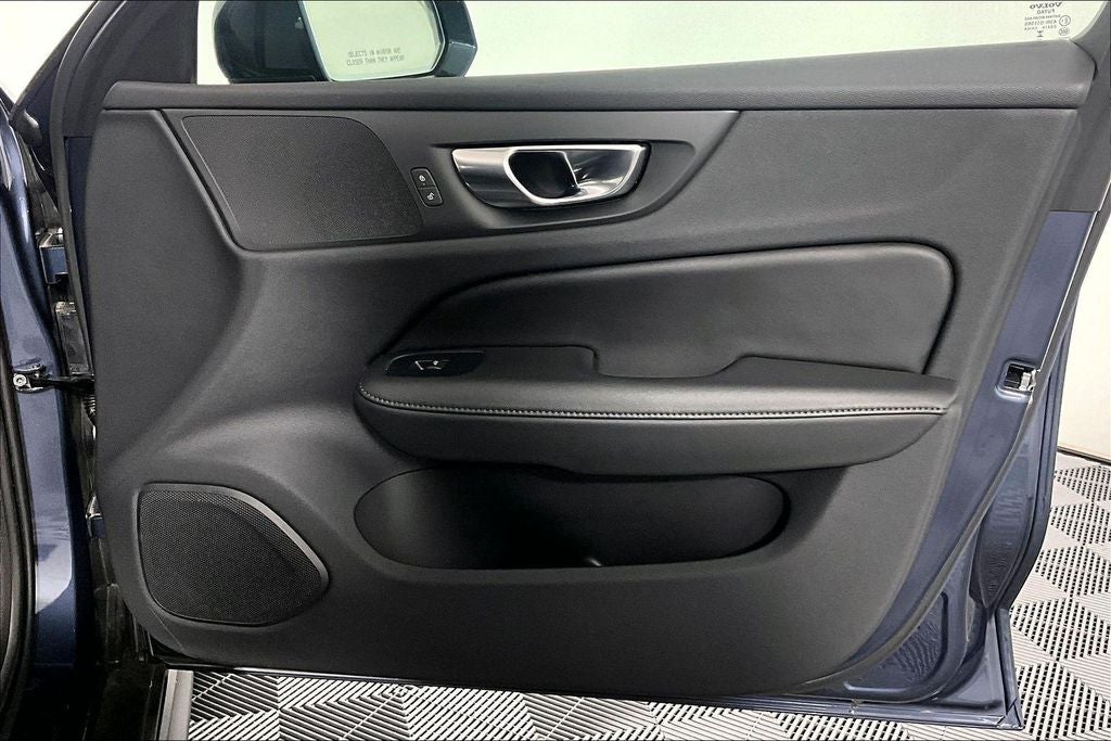 2025 Volvo V60 Cross Country Plus - Photo 24