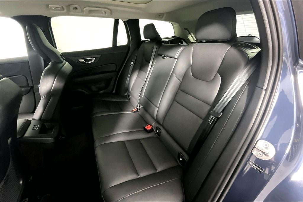 2025 Volvo V60 Cross Country Plus - Photo 26