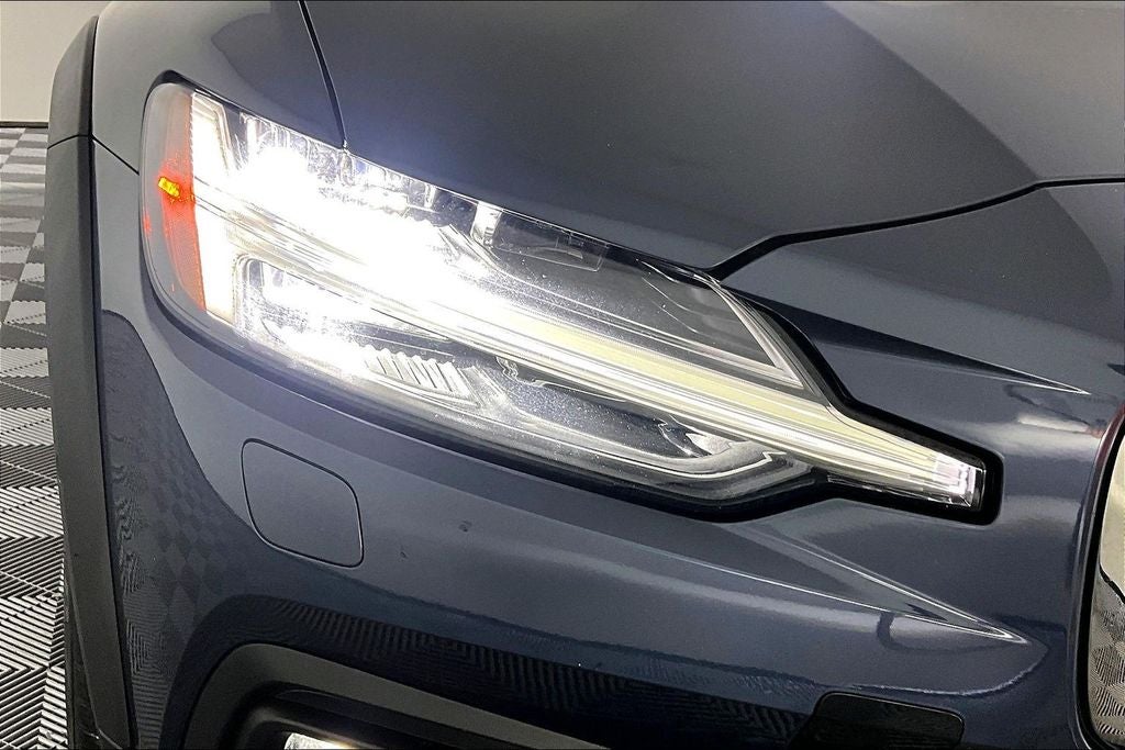 2025 Volvo V60 Cross Country Plus - Photo 28