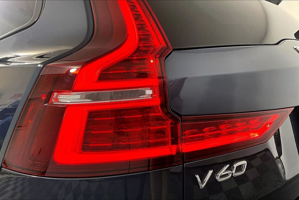 2025 Volvo V60 Cross Country Plus - Photo 29