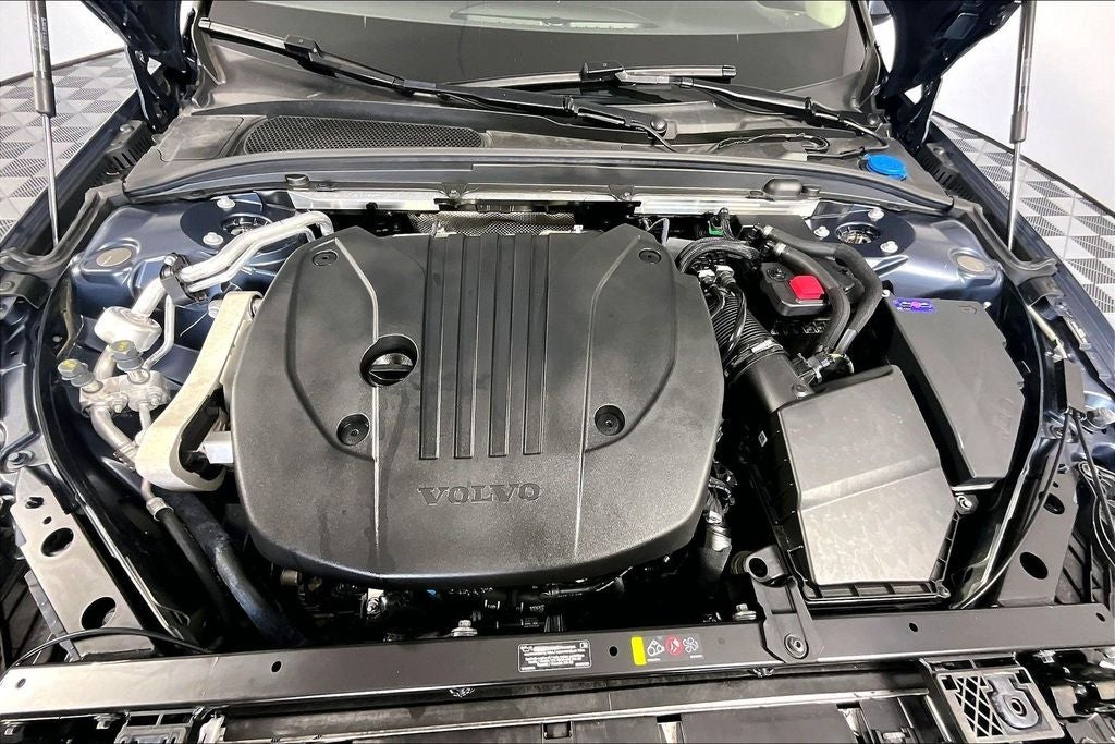 2025 Volvo V60 Cross Country Plus - Photo 9