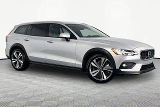 2025 Volvo V60 Cross Country B5 Plus