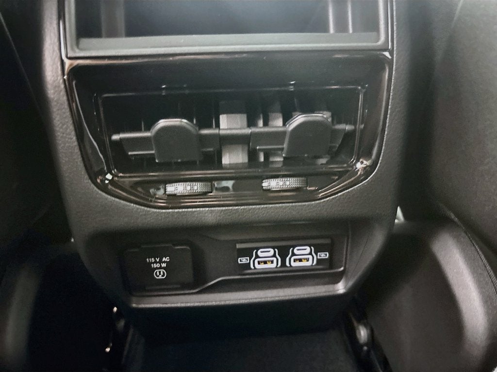 2027 Jeep Grand Cherokee Laredo X