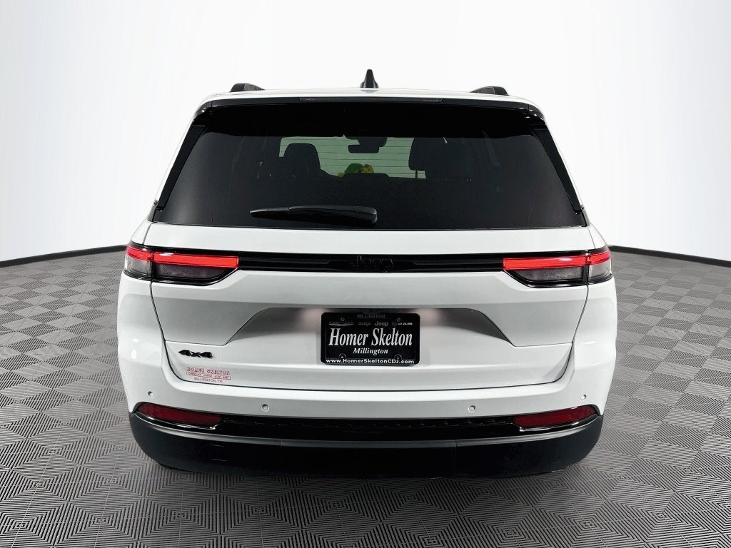 2027 Jeep Grand Cherokee Laredo X