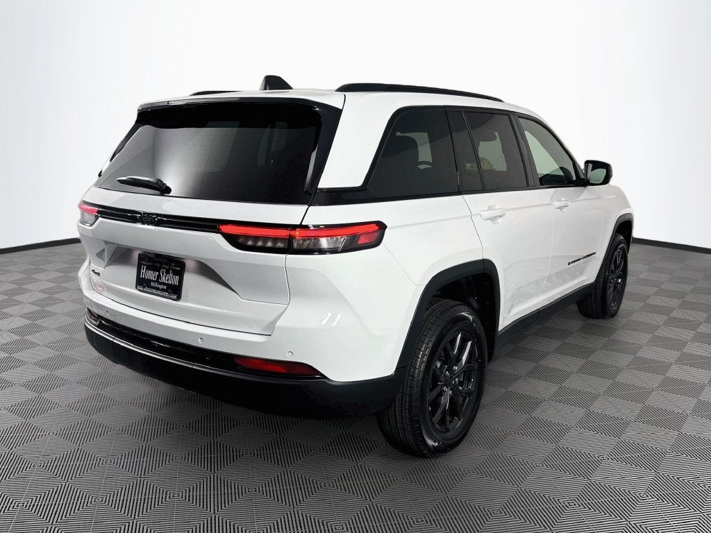 2027 Jeep Grand Cherokee Laredo X