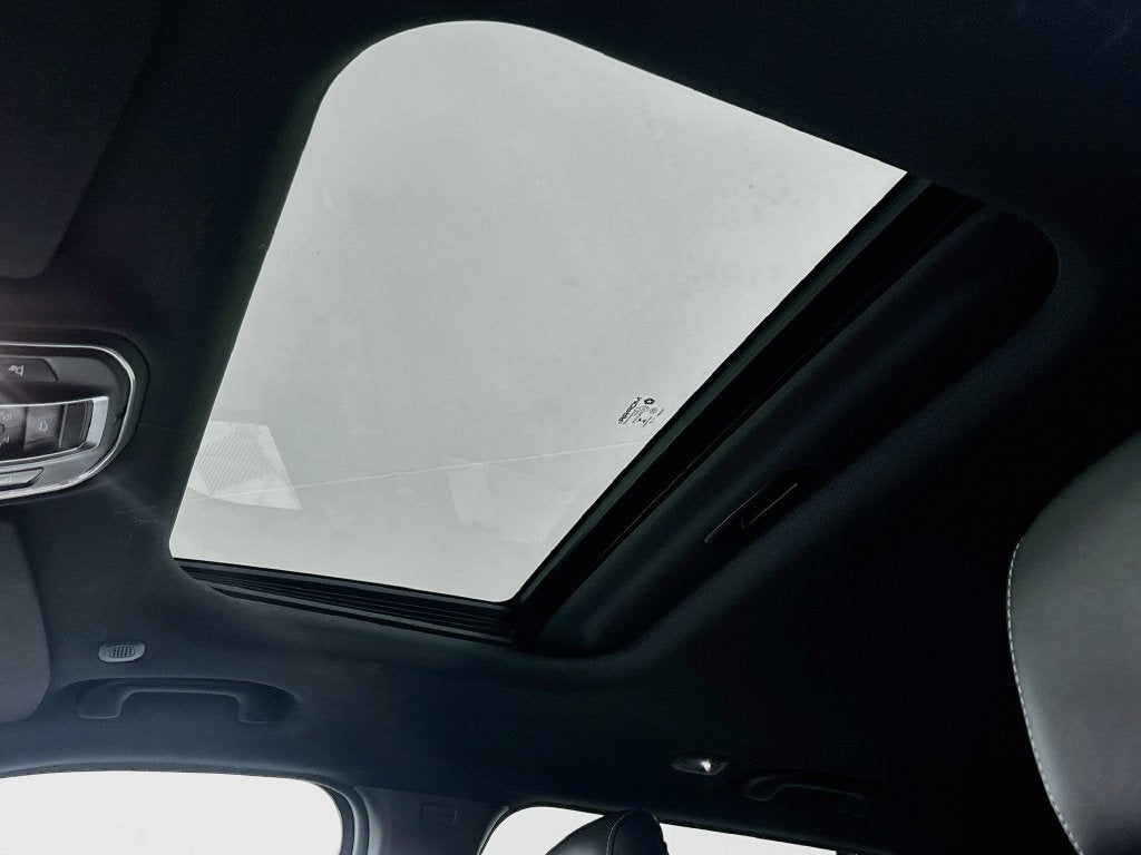2027 Jeep Grand Cherokee Laredo X