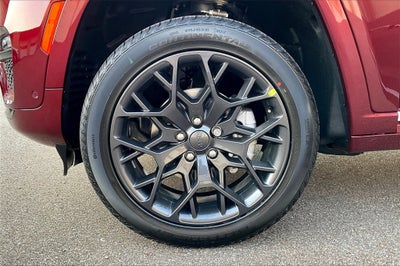 2025 Jeep Grand Cherokee Summit