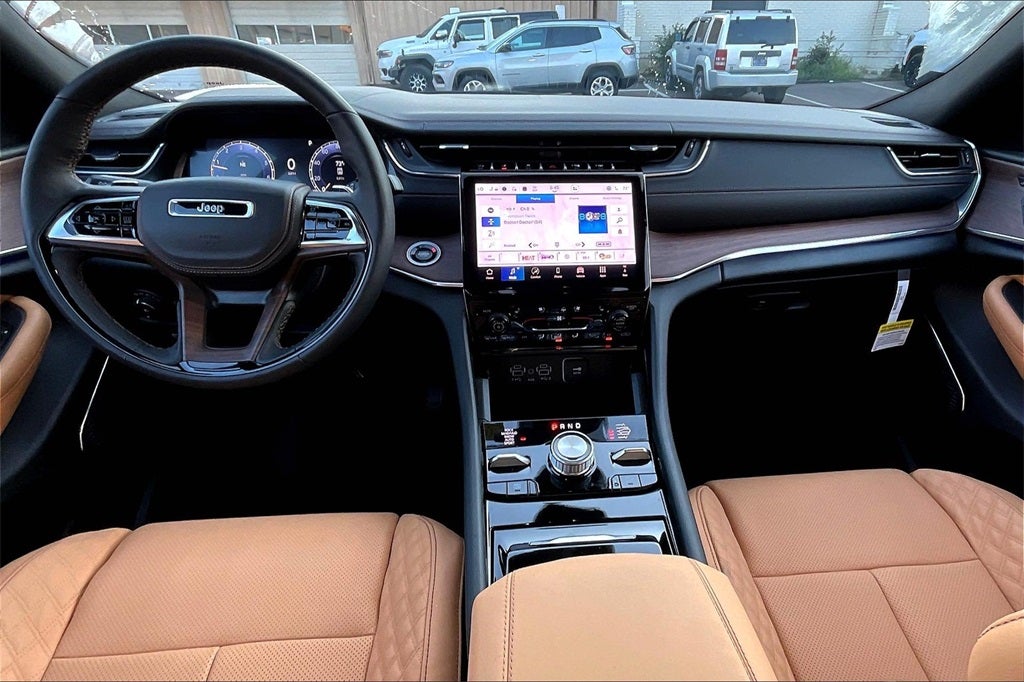 2025 Jeep Grand Cherokee Summit