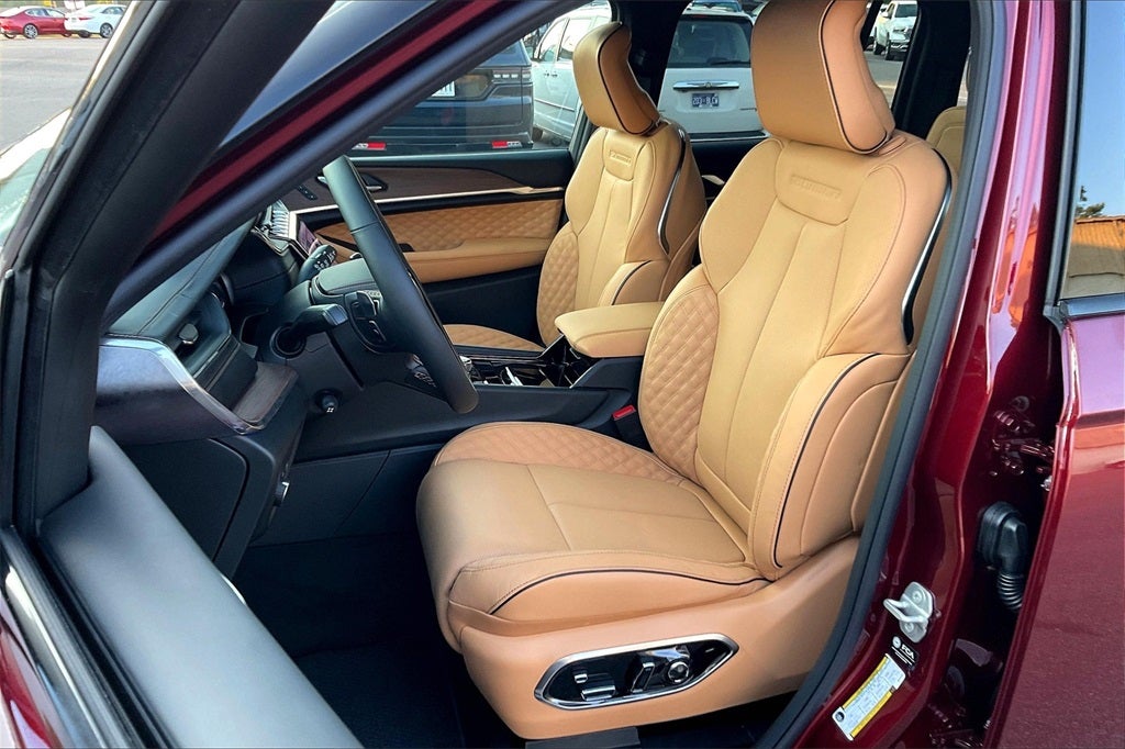 2025 Jeep Grand Cherokee Summit