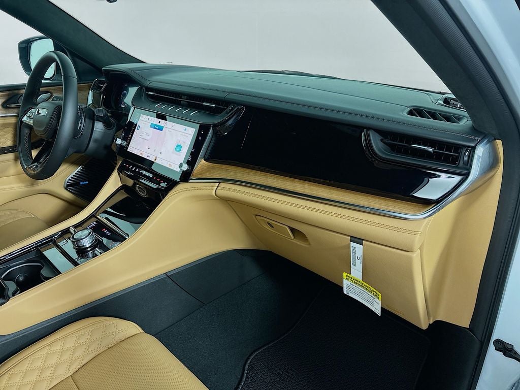 2026 Jeep Grand Cherokee Summit