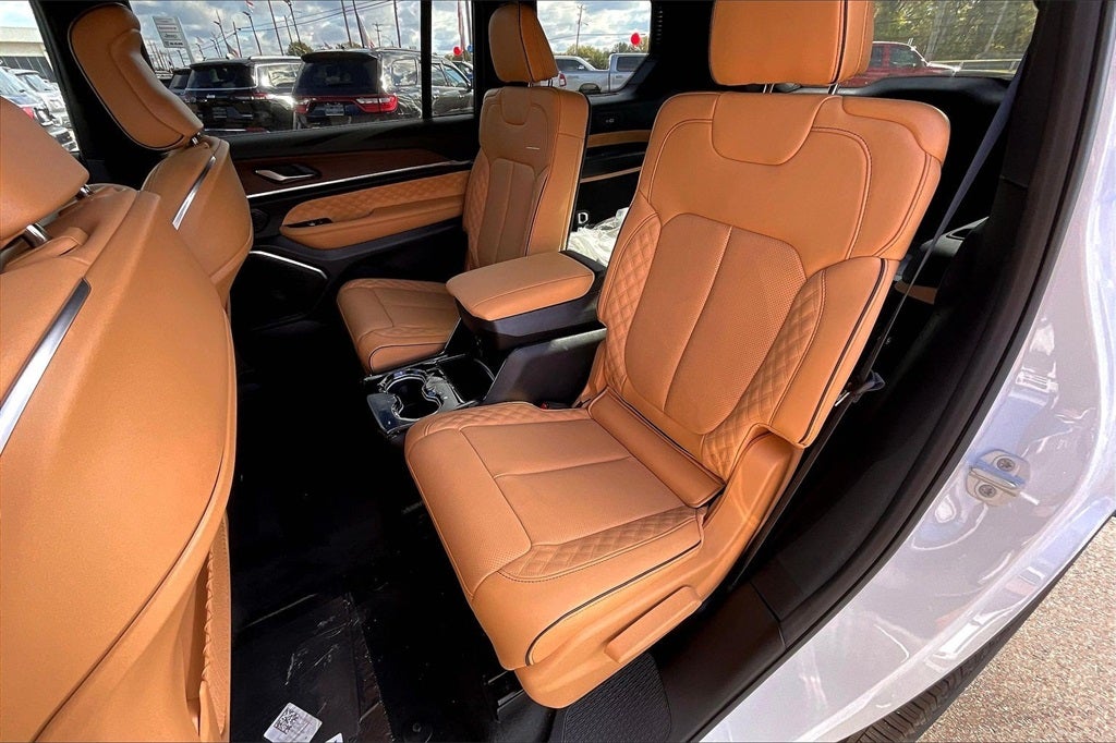 2025 Jeep Grand Cherokee Summit