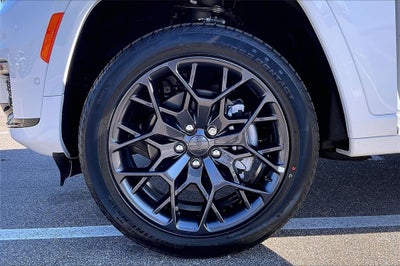 2025 Jeep Grand Cherokee Summit