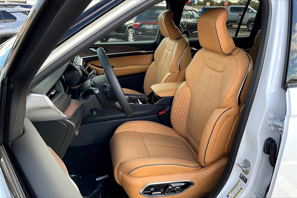 2025 Jeep Grand Cherokee Summit