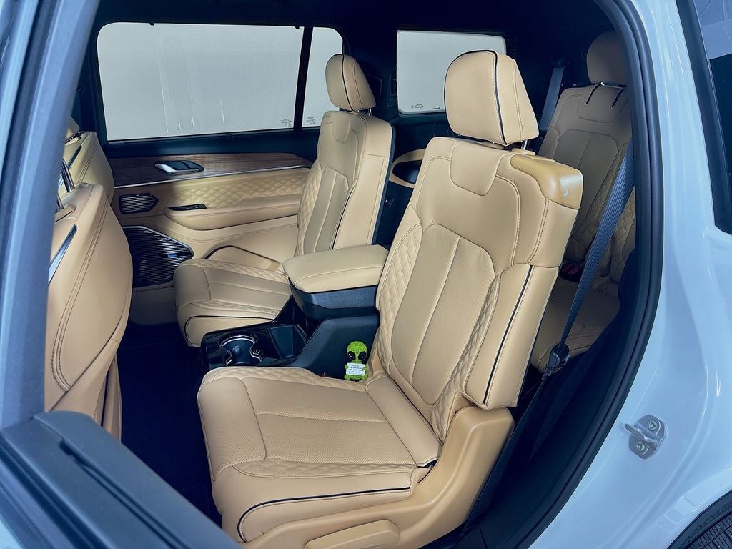 2026 Jeep Grand Cherokee Summit