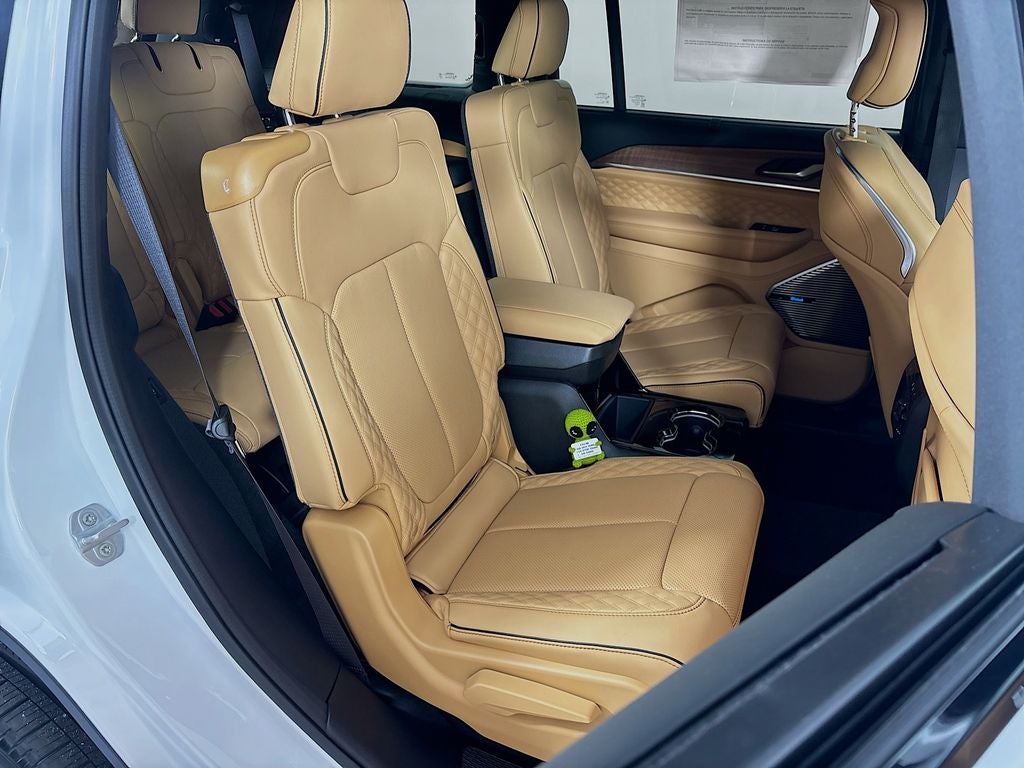 2026 Jeep Grand Cherokee Summit