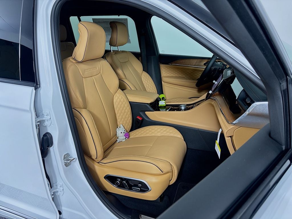 2026 Jeep Grand Cherokee Summit